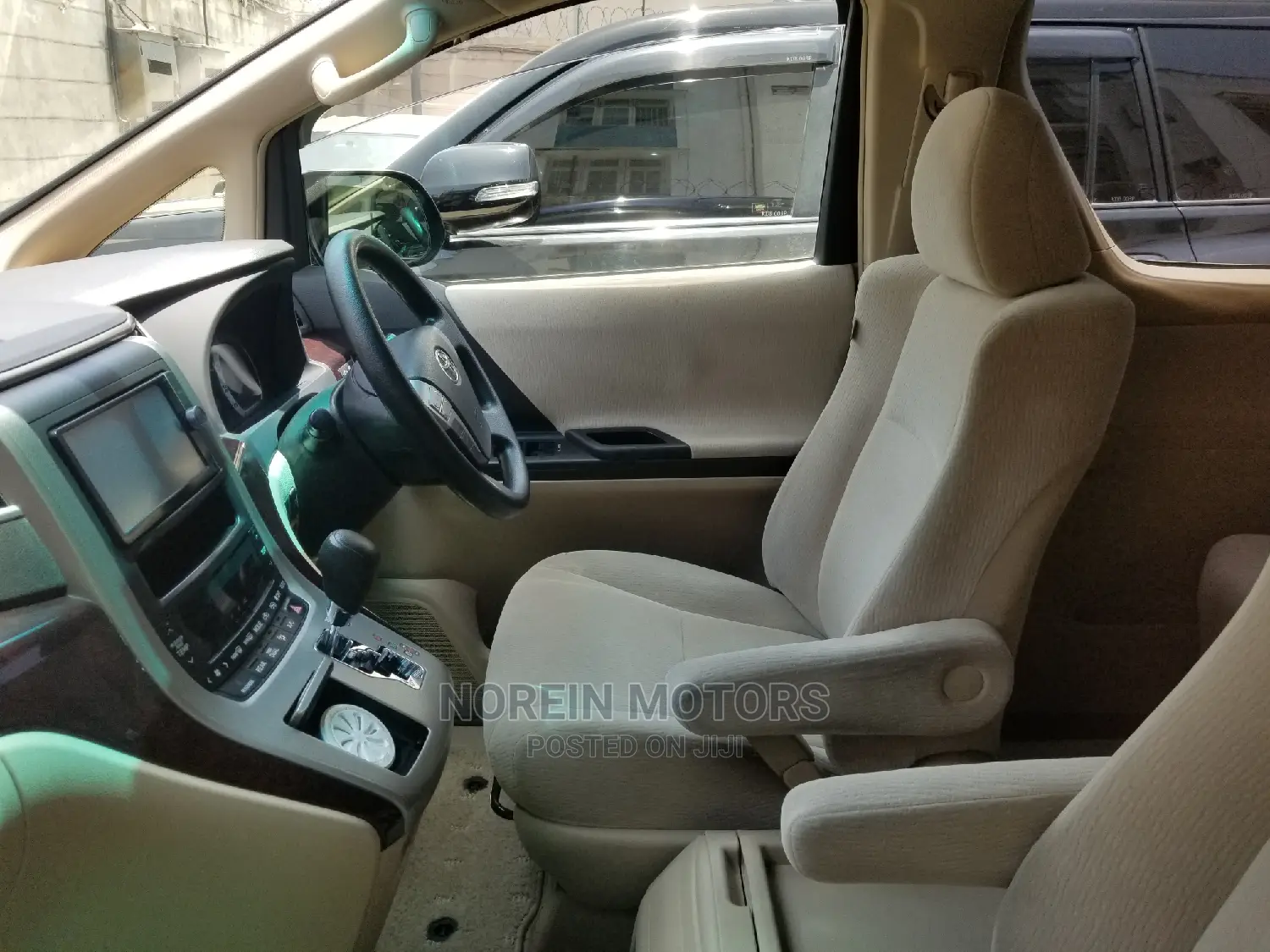 Toyota Alphard 2014 Blue
