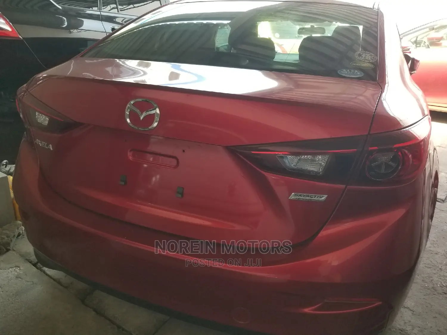 Mazda Axela 2015 Red