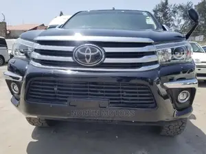 Toyota Hilux 2015 Black