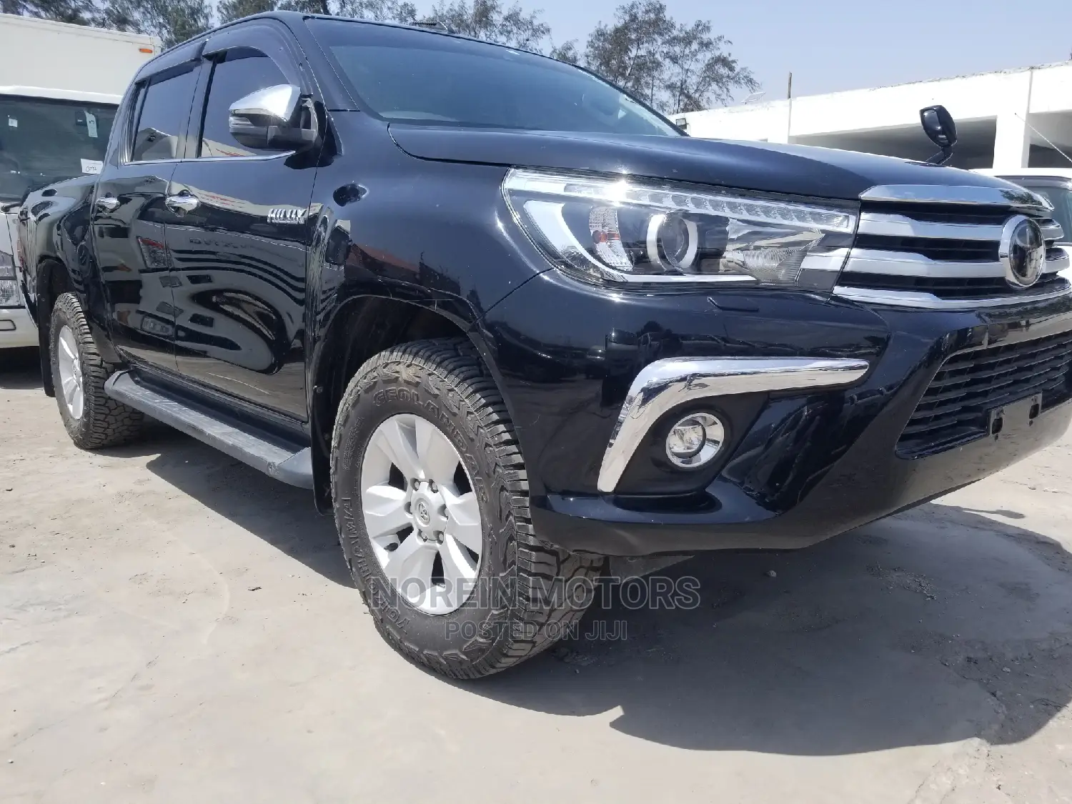 Toyota Hilux 2015 Black
