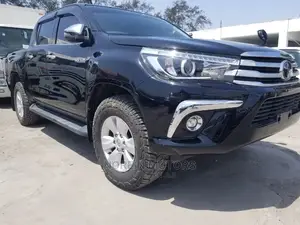 Toyota Hilux 2015 Black
