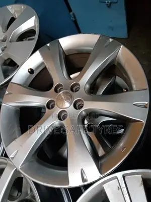 17 Inch Subaru Rim Light Silver