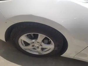 Mazda Axela SV Premium 2014 Pearl