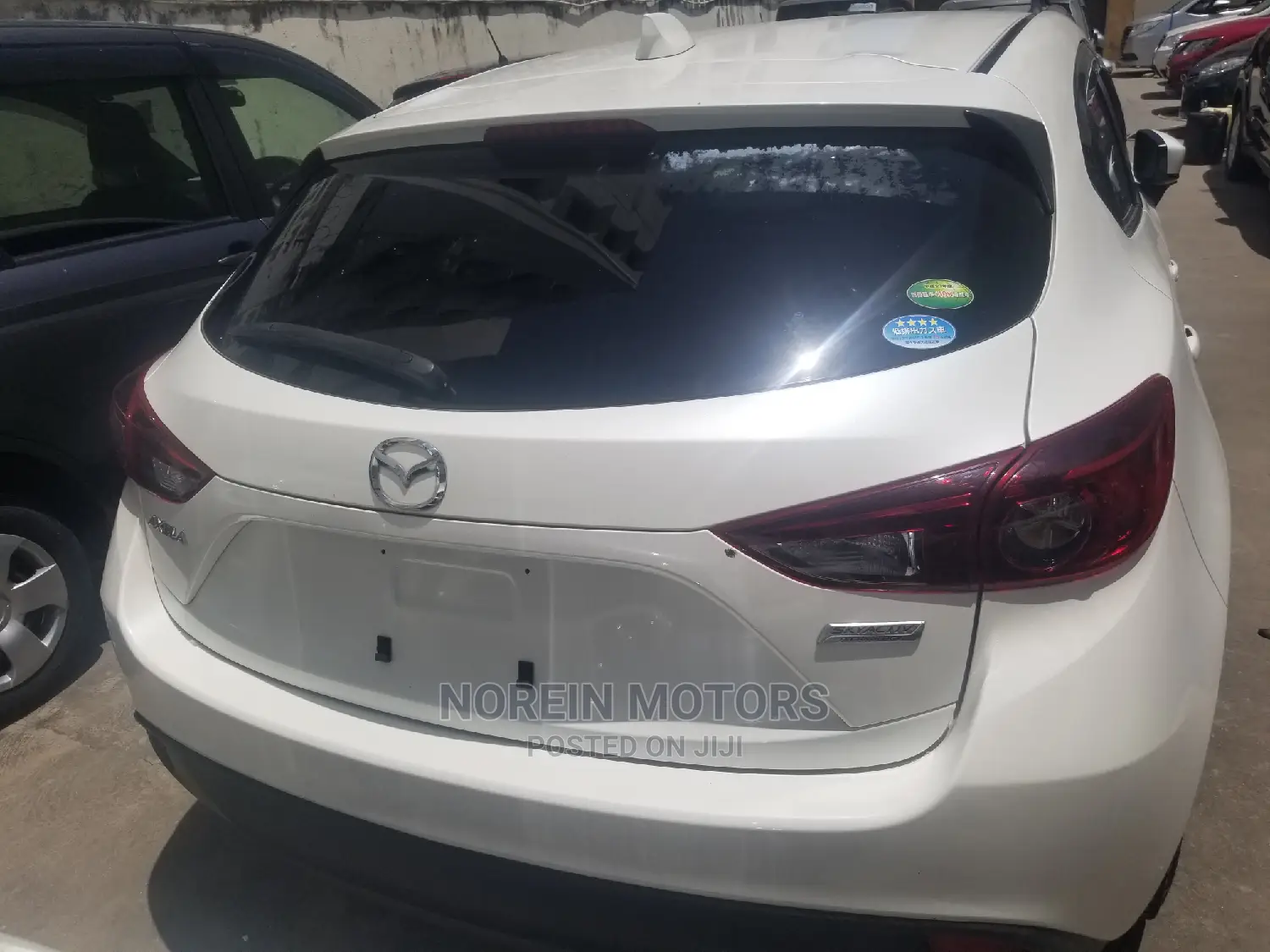 Mazda Axela SV Premium 2014 Pearl