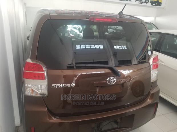 Toyota Spade 2014 1.5 Brown - thumbnail 4
