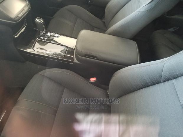 Toyota Crown 2014 Black - thumbnail 12