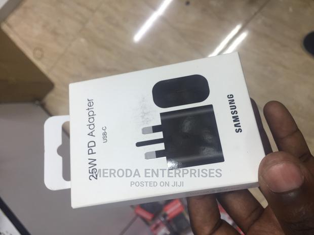 25W Pd Samsung Adapter - main view