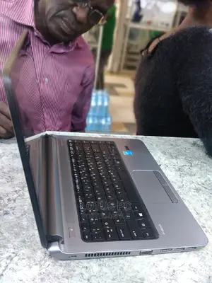 Laptop HP 430 4GB Intel Core i3 HDD 500GB
