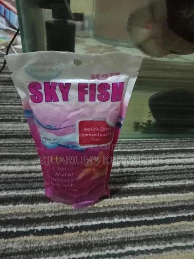 Pellets for Your Aquarium Fish - main view