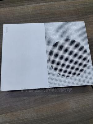 Xbox One S, 4 Months Old - thumbnail 2