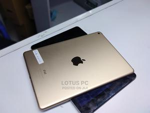 Apple iPad Air 32 GB - main view