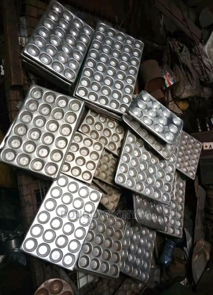 Cupcakes Baking Tins