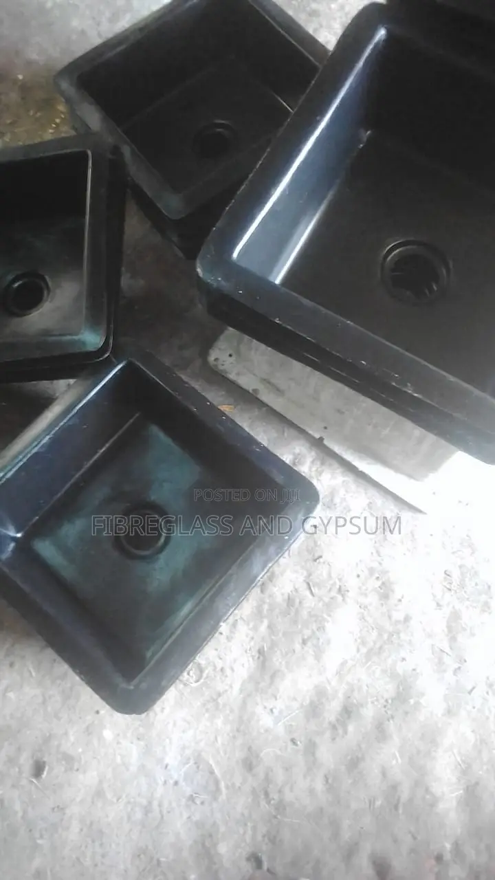 Fibreglass Laboratory Sinks for Hospitals and Schools