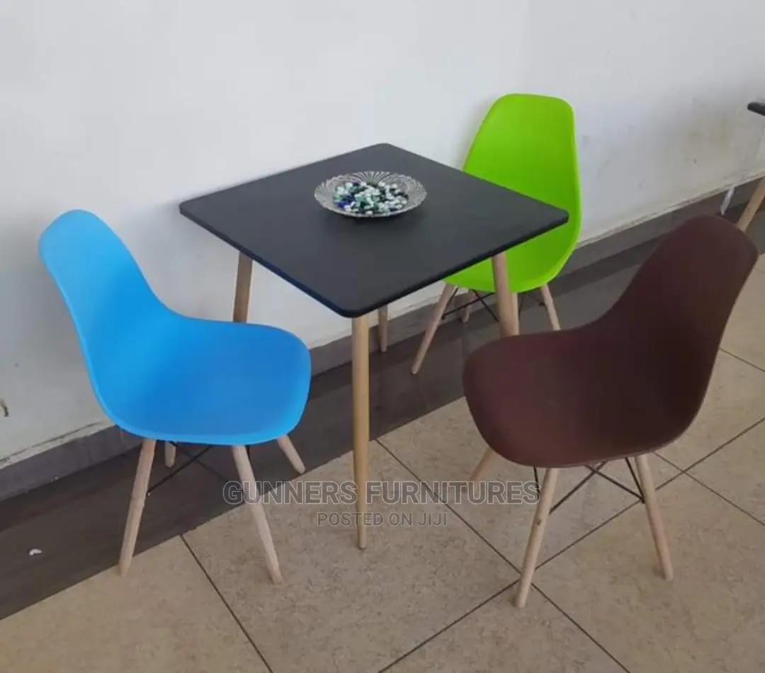 Aemes Table and Chairs.