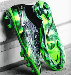 Nike Phantom GT II Shock Wave Football/Soccer Boots