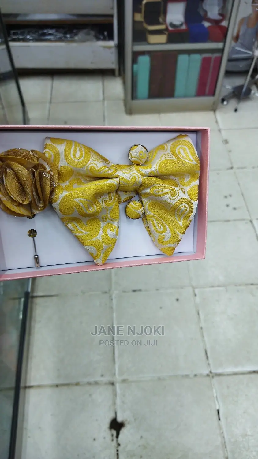 Bowtie Florer
