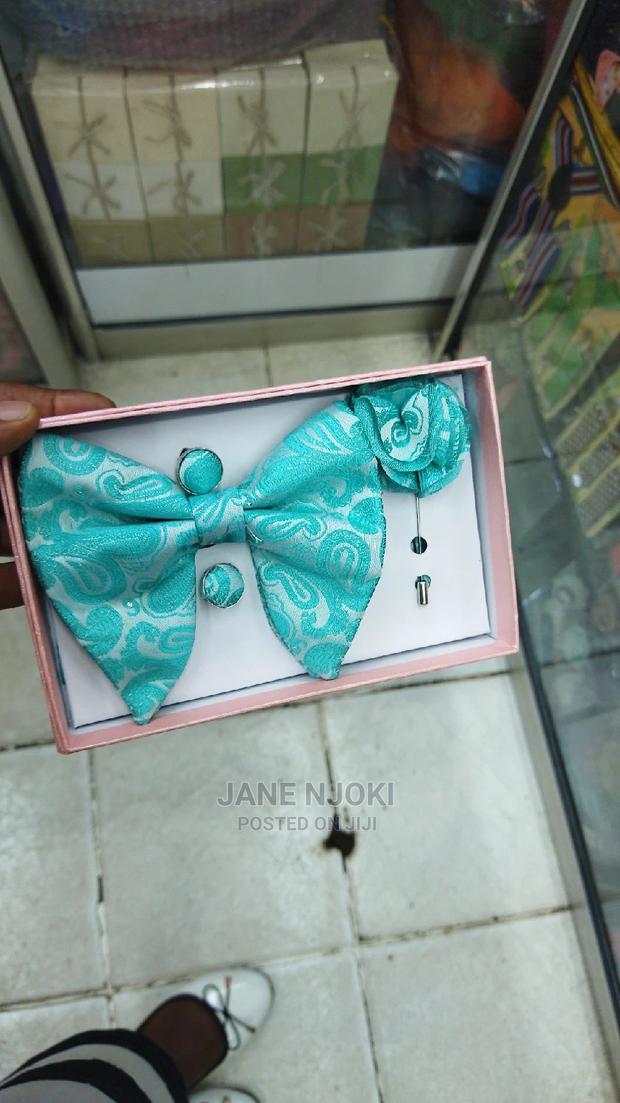 Mintgreen Bowtie - main view