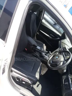 BMW 320i 2015 White