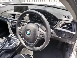 BMW 320i 2015 White