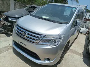 Nissan Serena 2015 Silver