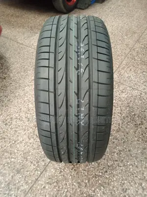 255/55r18 Bridgestone Tyre