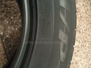 255/55r18 Bridgestone Tyre