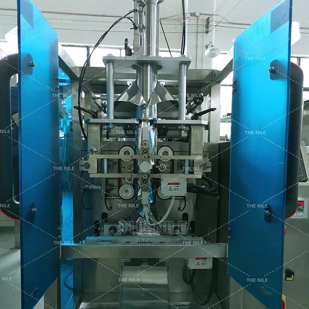 Fill Seal Packaging Coffee Bean Granule Almond - main view