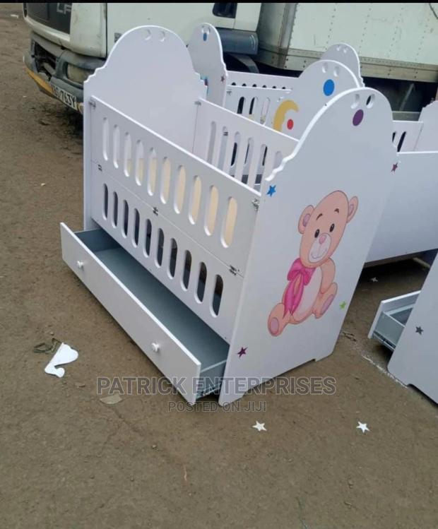 Children's Baby Cot 4 by 2 Fitts - main view