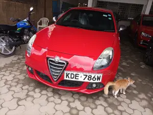 Alfa Romeo Giulia 2016 Red