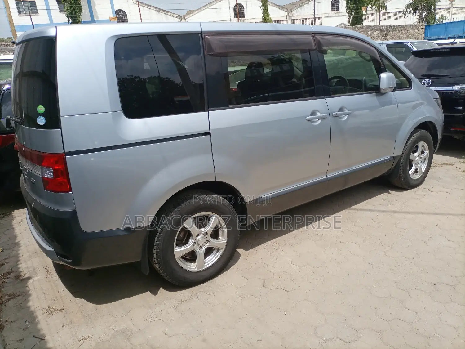 Mitsubishi Delica 2015 Gray