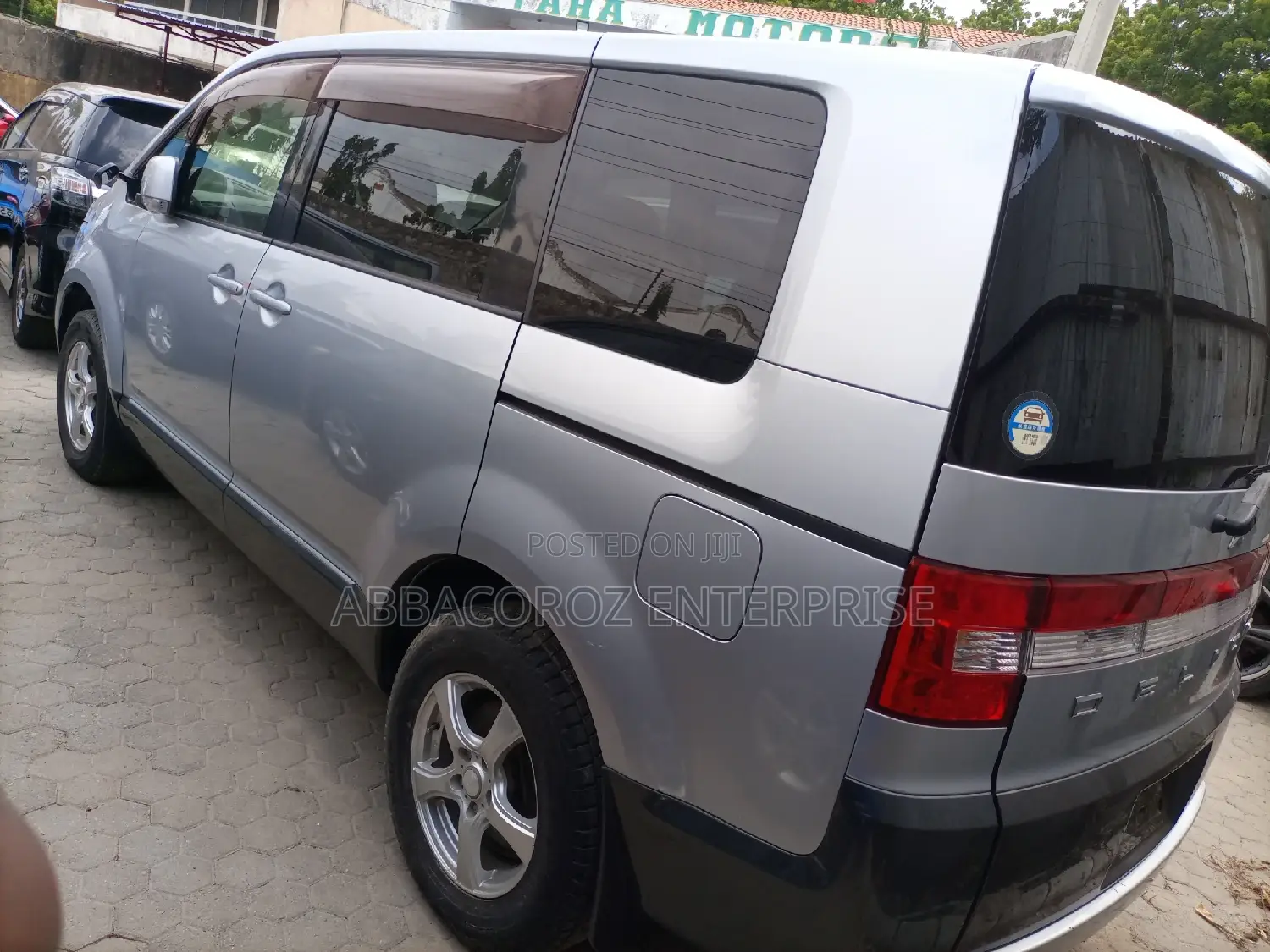 Mitsubishi Delica 2015 Gray