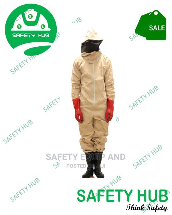 Sting Resistant Safety Bee Harvesting Suit