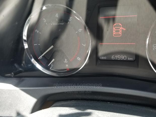 Toyota Auris 2015 White - thumbnail 5