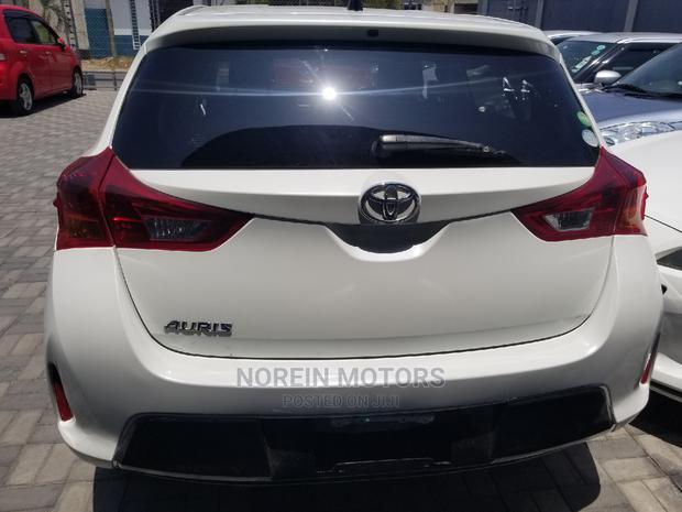Toyota Auris 2015 White - thumbnail 9