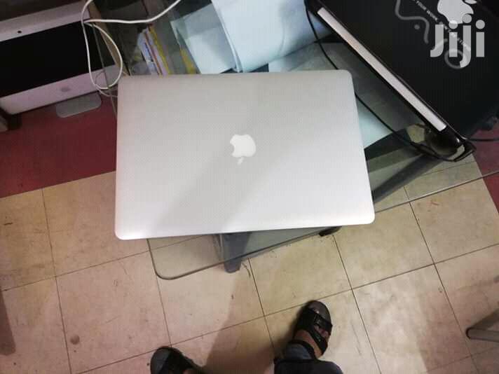 Laptop Apple MacBook Pro 4GB Intel Core i5 HDD 500GB