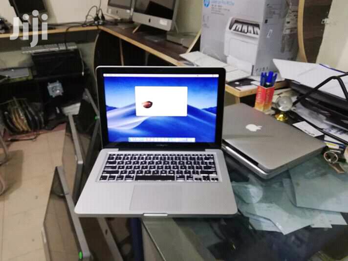 Laptop Apple MacBook Pro 4GB Intel Core i5 HDD 500GB