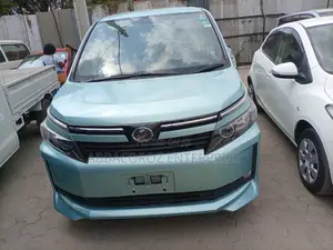 Toyota Voxy 2014 SV Premium Green