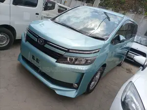 Toyota Voxy 2014 SV Premium Green