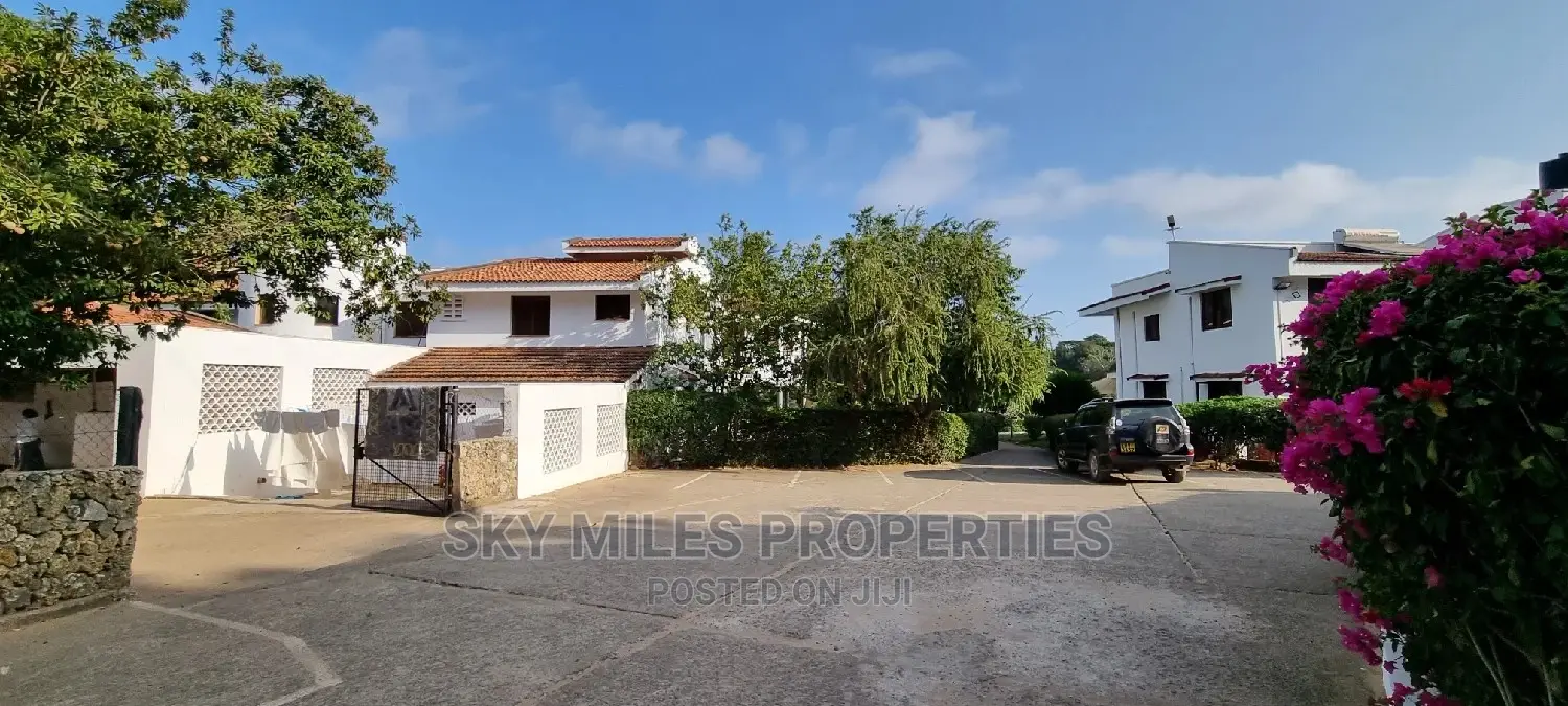 Holiday Villa's Mtwapa Creekside
