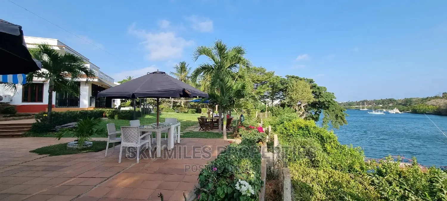 Holiday Villa's Mtwapa Creekside