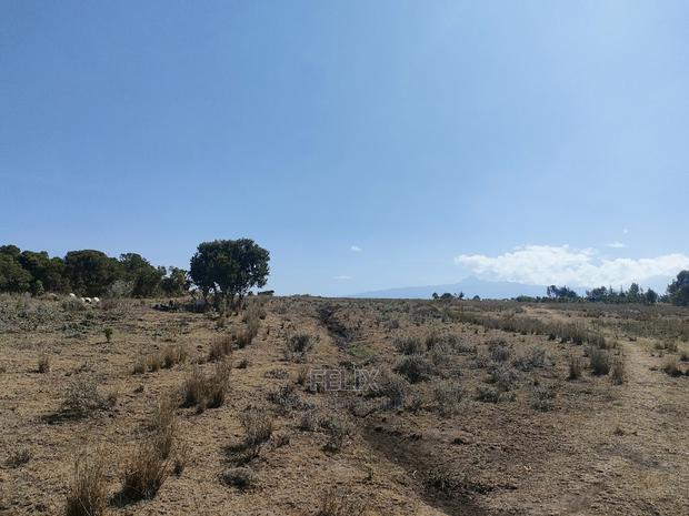 Chaka /Lusoi 2 Acres - thumbnail 4