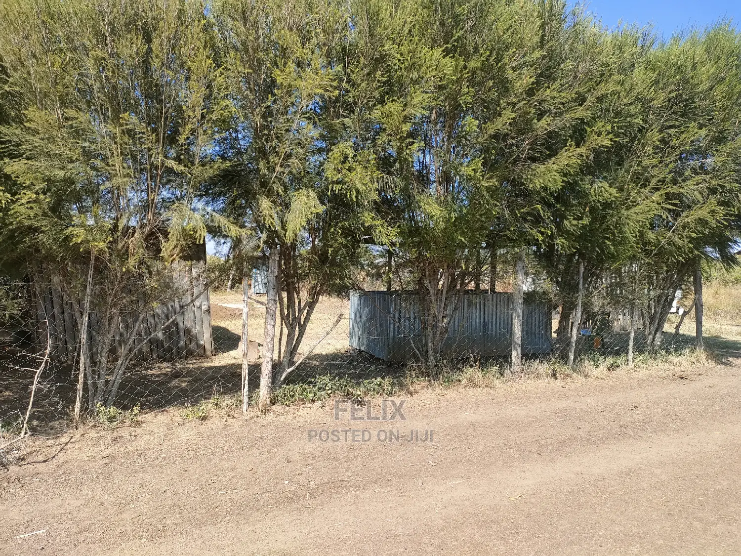 Chaka /Lusoi 2 Acres