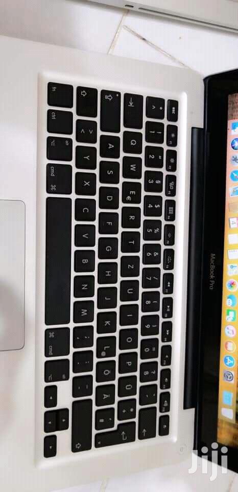 Laptop Apple MacBook Pro 4GB Intel Core i5 HDD 500GB - thumbnail 2