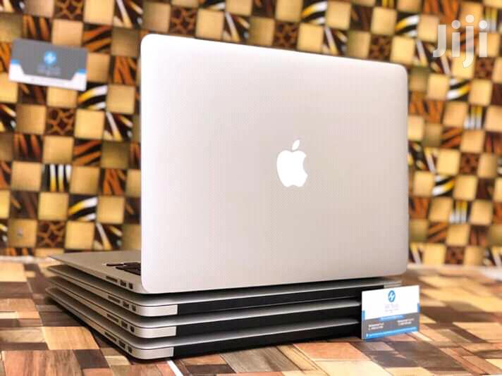 Laptop Apple MacBook Air 8GB Intel Core i5 SSD 256GB