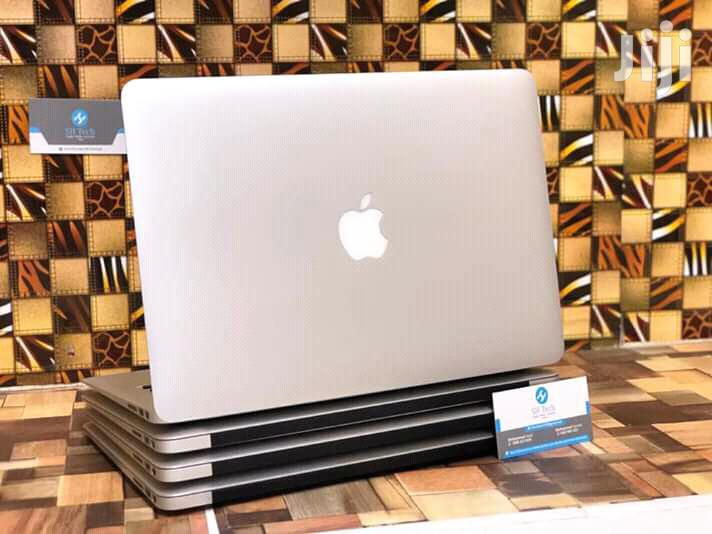 Laptop Apple MacBook Air 8GB Intel Core i5 SSD 256GB