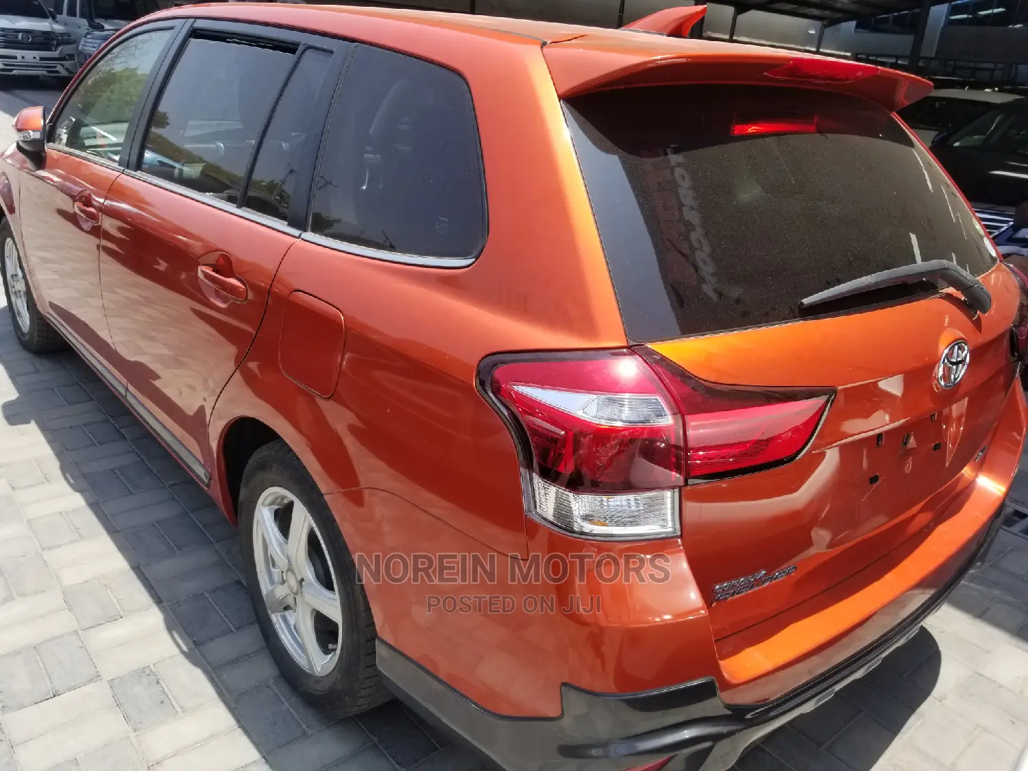 Toyota Fielder 2016 Orange