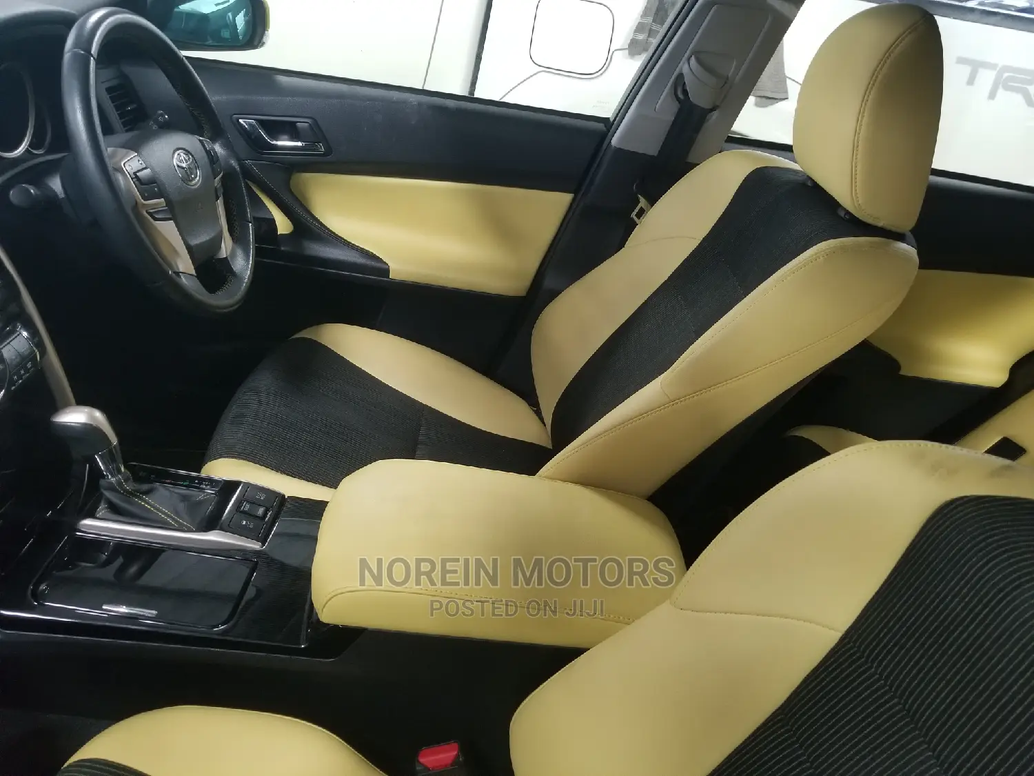 Toyota Mark X 2014 Yellow