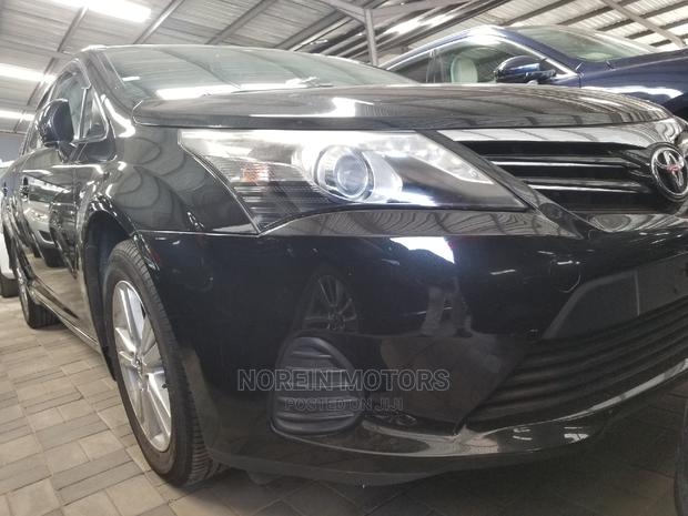 Toyota Avensis 2015 Black