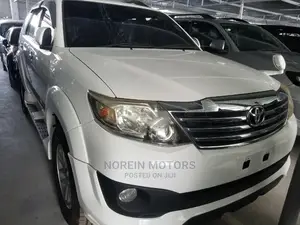 Toyota Fortuner 2014 Pearl