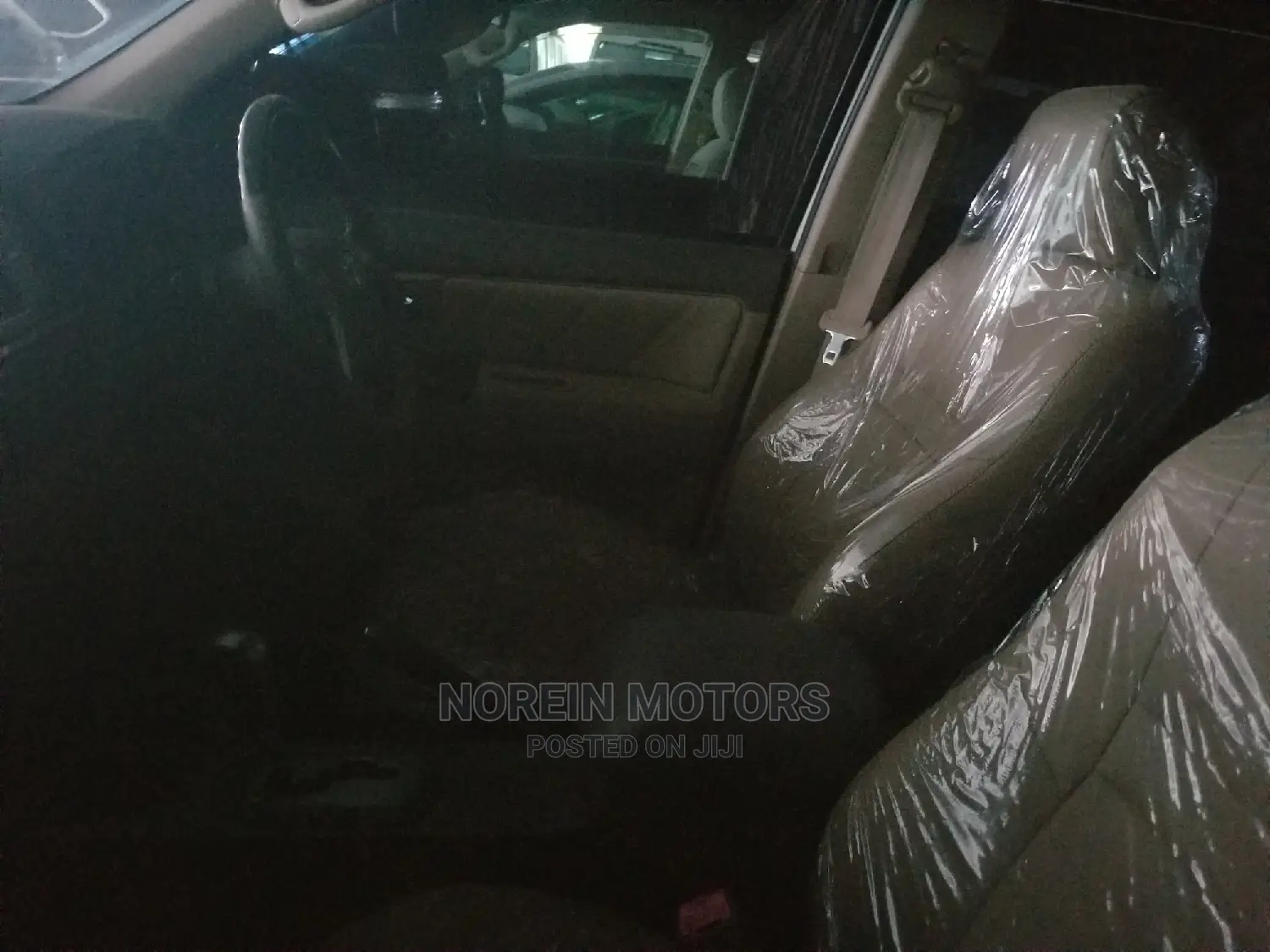 Toyota Fortuner 2014 Pearl